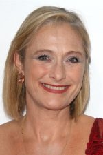 Caroline Goodall; Londra,İngiltere doğumlu İngiliz  oyuncu, senarist