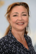 Catherine Frot; Paris, Fransa doğumlu Fransız öğretmenoyuncu