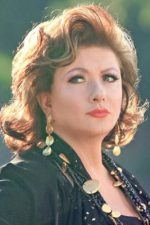 Catherine Jacob; Paris, Fransa doğumlu Fransız oyuncu