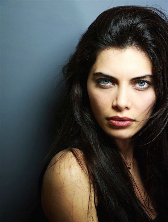 Ceren Hindistan; Ankara, Türkiye doğumlu Türk oyuncu