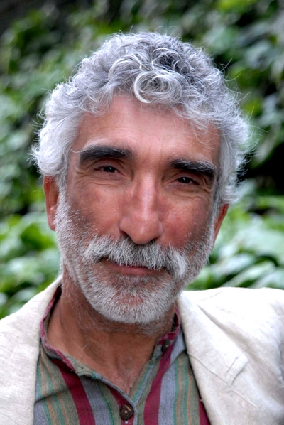 Cezmi Baskın; İstanbul, Türkiye doğumlu Türk oyuncu