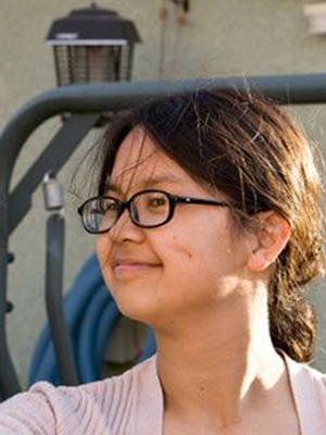 Charlyne Yi; Los Angeles, Kaliforniya, ABD doğumlu Charlyne Amanda Yi olarak da bilinen Amerikalı oyuncu, müzisyen, yazar