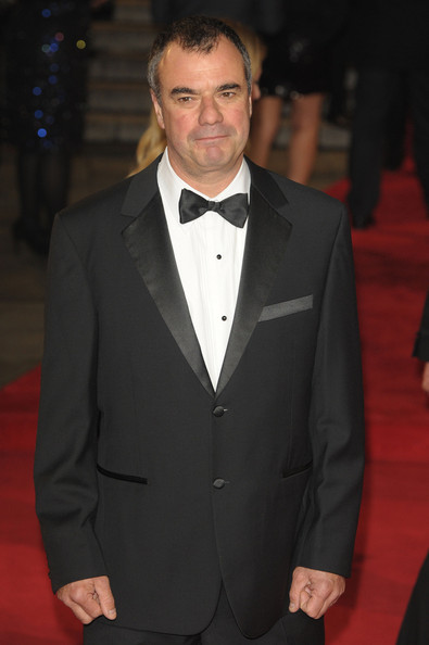 Chris Corbould; İngiltere doğumlu İngiliz  görsel efekt sorumlusu, özel efektler