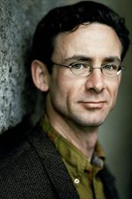 Chuck Palahniuk; Pasco, Washington, ABD doğumlu Charles Michael Palahniuk olarak da bilinen Amerikalı yazar