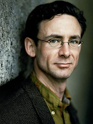 Chuck Palahniuk; Pasco, Washington, ABD doğumlu Charles Michael Palahniuk olarak da bilinen Amerikalı yazar