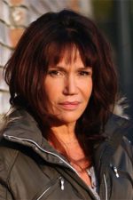 Clémentine Célarié; Dakar, Senegal doğumlu Myriem Célarié olarak da bilinen Fransız şarkıcı, oyuncu