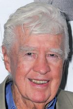 Clu Gulager; Holdenville, Hughes, Oklahoma, ABD doğumlu Amerikalı oyuncu, yönetmen