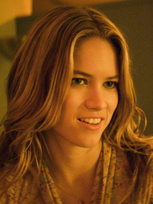 Cody Horn; Amerikalı oyuncu, konum yardımcısı