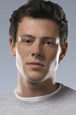 Cory Monteith; Calgary,Alberta,Kanada doğumlu Cory Allan Michael Monteith olarak da bilinen Kanadalıbaterist, şarkıcıoyuncu