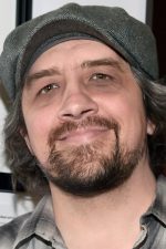 Craig McCracken; Charleroi, Pensilvanya, ABD doğumlu Craig Douglas McCracken olarak da bilinen Amerikalı yönetmen, creator/showrunner, idari yapımcı, animatör, senarist