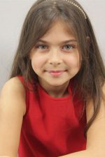 Çağla Naz Kargı; Türk oyuncu