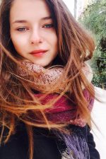 Çisem Çancı; İzmir, Türkiye doğumlu Türk oyuncu