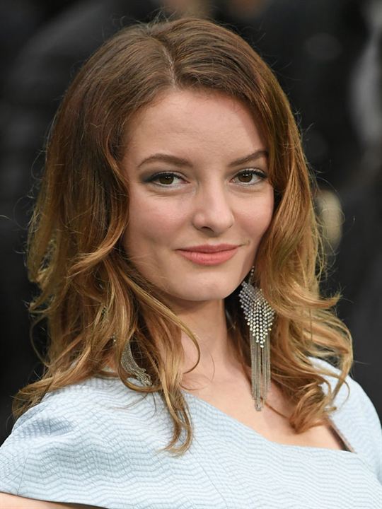 Dakota Blue Richards; Chelsea,Londra,İngiltere doğumlu İngiliz  oyuncu