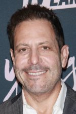 Darren Star; Potomac, Maryland, ABD doğumlu Amerikalı senarist, yaratıcı, idari yapımcı, yönetmen