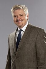 Dave Foley; Etobicoke,Toronto,Ontario,Kanada doğumlu Kanadalıkomedyenoyuncu, seslendirme sanatçısı