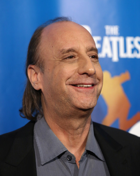 David Mirkin; Philadelphia, Pensilvanya, ABD doğumlu Amerikalı senarist, yönetmen, idari yapımcı