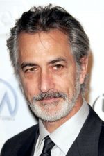 David Strathairn; David Russell Strathairn olarak da bilinen Amerikalı oyuncu