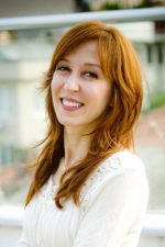 Defne Halman; New York City, New York, ABD doğumlu Türk oyuncu