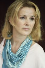 Deirdre O'Kane; Drogheda,Louth,İrlanda doğumlu İrlandalıkomedyenoyuncu