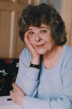 Diana Wynne Jones; İngiltere doğumlu İngiliz  yazar