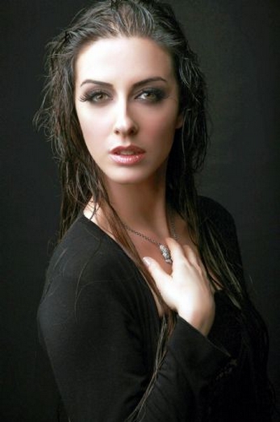 Didem Özkavukçu; Ankara, Türkiye doğumlu Türk oyuncu