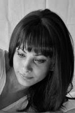 Didem Soylu; İzmir, Türkiye doğumlu Türk oyuncu