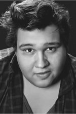 Doğa Konakoğlu; İstanbul, Türkiye doğumlu Türk oyuncu