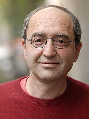 Doğan Akhanlı; Şavşat, Artvin, Türkiye doğumlu Türk senarist, yazar