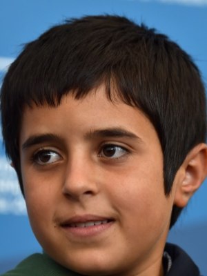 Doğan İzci; Yerköy, Yozgat, Türkiye doğumlu Türk oyuncu