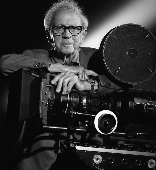 Douglas Slocombe; Putney,Londra,İngiltere doğumlu İngiliz  görüntü yönetmeni