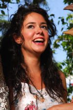 Duygu Yetiş; İstanbul, Türkiye doğumlu Türk oyuncu
