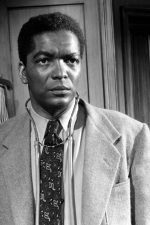 Earl Cameron; Pembroke Parish,Bermuda doğumlu Earlston Jewitt Cameron olarak da bilinen İngiliz  oyuncu