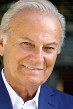 Ediz Hun; İstanbul, Türkiye doğumlu Türk oyuncu