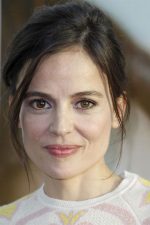 Elena Anaya; Palencia, Kastilya ve Leon, İspanya doğumlu Elena Anaya Gutiérrez olarak da bilinen İspanyol oyuncu