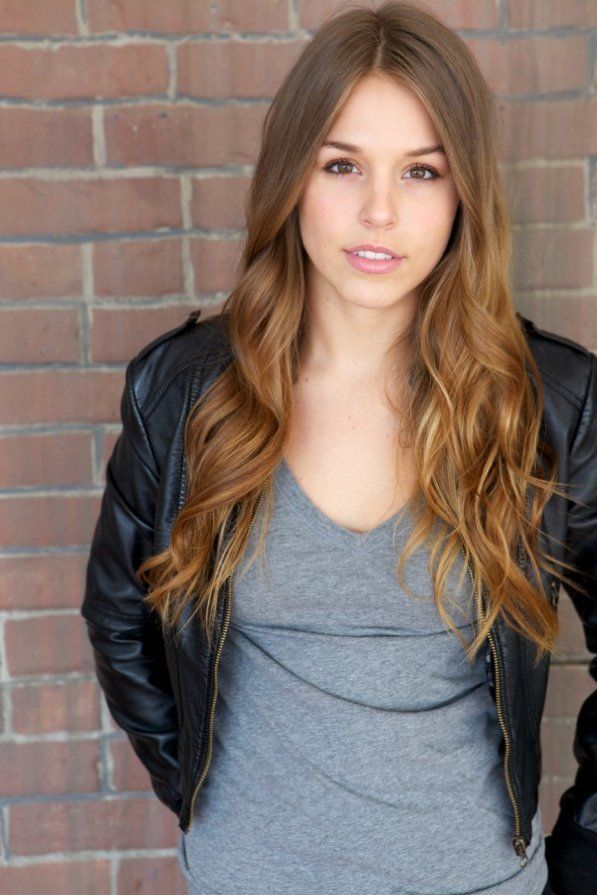 Elise Gatien; Kamloops,Britanya Kolumbiyası,Kanada doğumlu Kanadalı  oyuncu