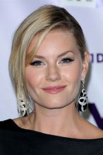Elisha Cuthbert; Calgary,Alberta,Kanada doğumlu Kanadalı  oyuncu