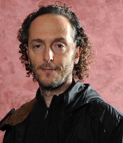 Emmanuel Lubezki; Mexico City, Meksika doğumlu Emmanuel Lubezki Morgenstern olarak da bilinen Meksikalı görüntü yönetmeni, kamera operatörü, sanat yönetmeni
