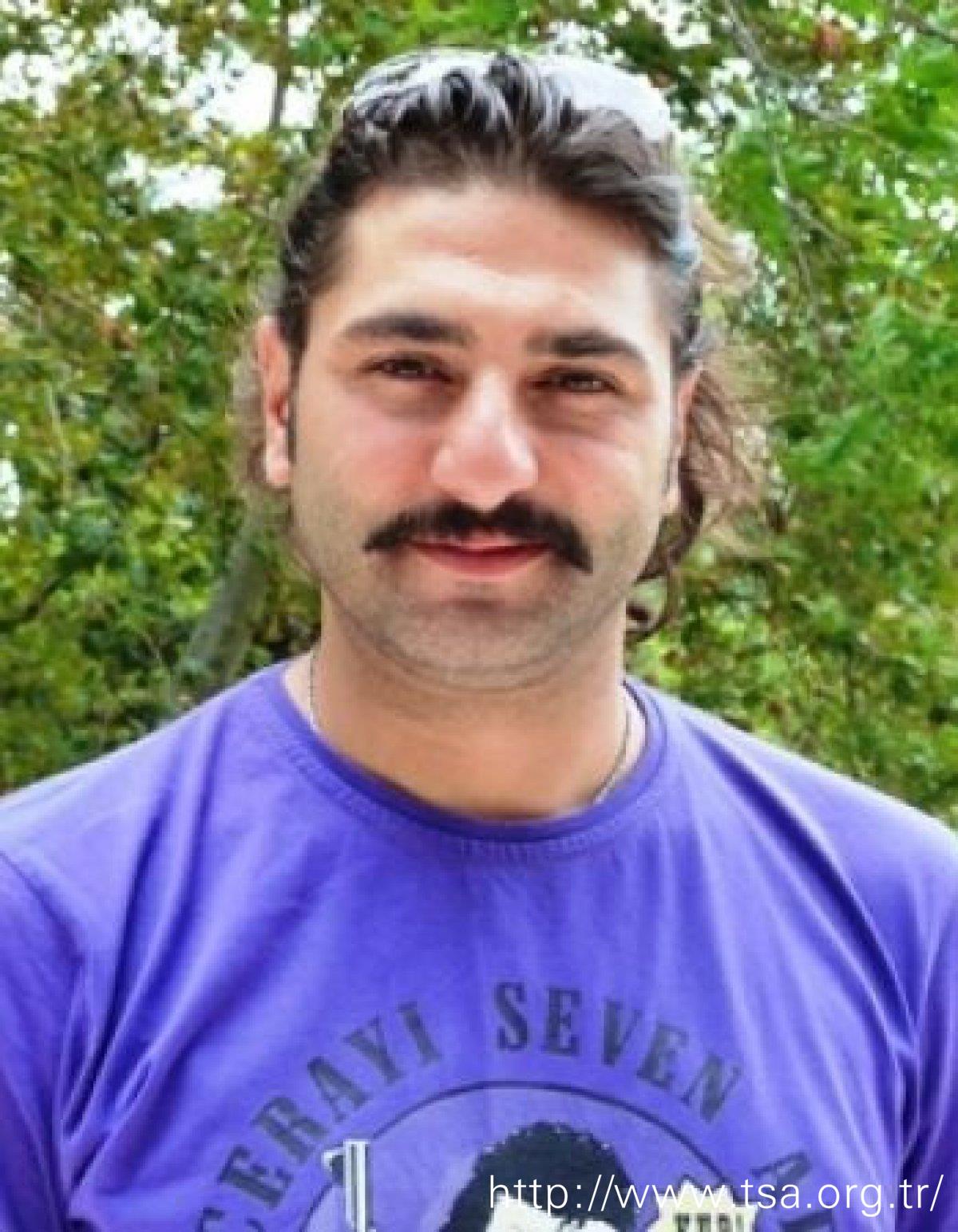 Emrah Elçiboğa; İstanbul, Türkiye doğumlu Türk oyuncu, yönetmen