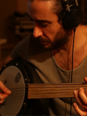 Emrah Erdemir; Türk besteci