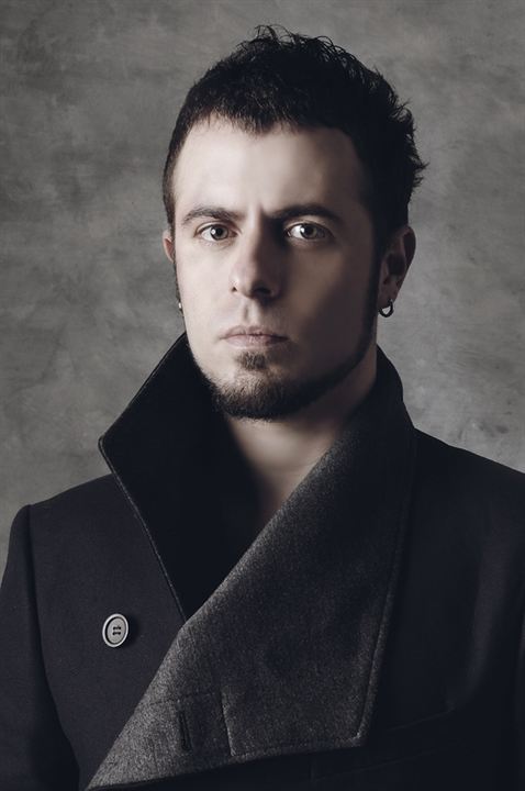 Emre Aydın; Isparta, Türkiye doğumlu Türk oyuncu, senarist