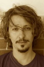 Engin Bayrak; Almanya doğumlu Türk besteci, müzisyen