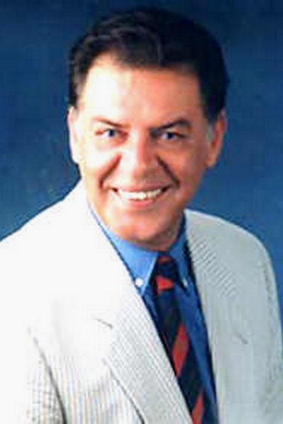 Engin İnal; İstanbul, Türkiye doğumlu Türk oyuncu, yazar