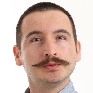 Eray Türk ; Giresun, Türkiye doğumlu Türk oyuncu