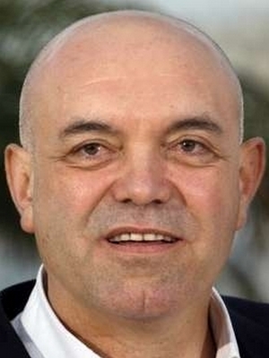 Ercan Kesal; Avanos, Nevşehir, Türkiye doğumlu Türk oyuncu, senarist, yapımcı