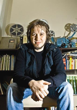 Ercan Mehmet Erdem; Eskişehir, Türkiye doğumlu Türk senarist, müzisyen, yazar