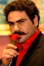 Erhan Ufak; Elazığ, Türkiye doğumlu Türk oyuncu