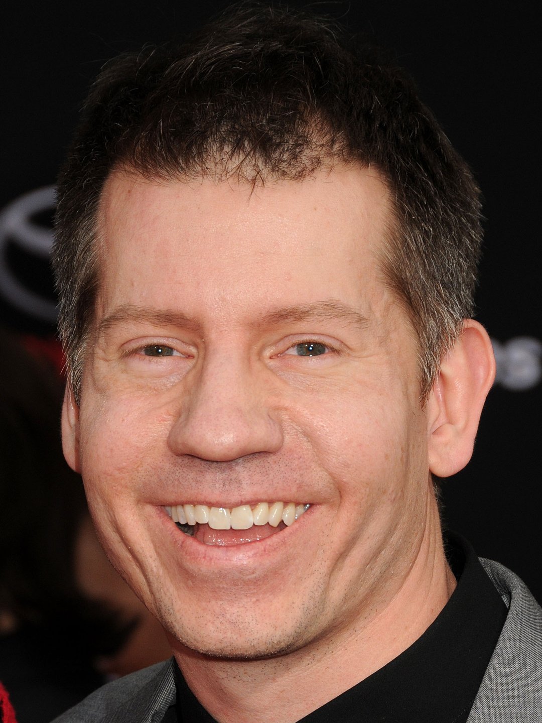 Eric Jacobson; Fort Worth, Teksas, ABD doğumlu Eric Norman Jacobson olarak da bilinen Amerikalı komedyen oyuncu, seslendirme sanatçısı