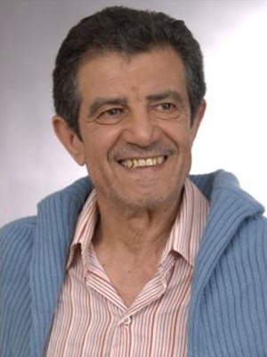 Eriş Akman; İntepe, Çanakkale, Türkiye doğumlu Türk oyuncu, yapımcı, senarist