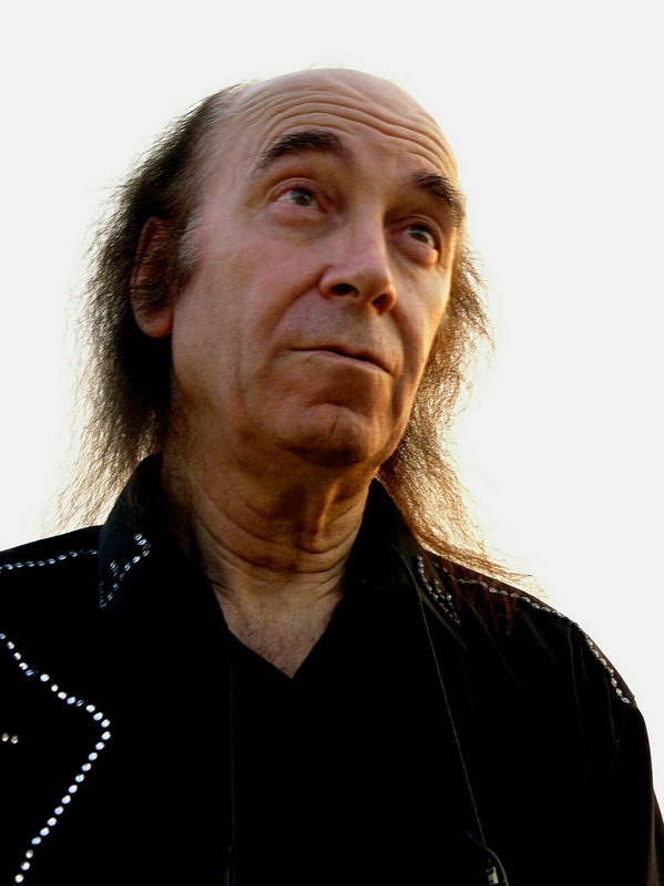 Erkin Koray; Kadıköy, İstanbul, Türkiye doğumlu Türk besteci, oyuncu