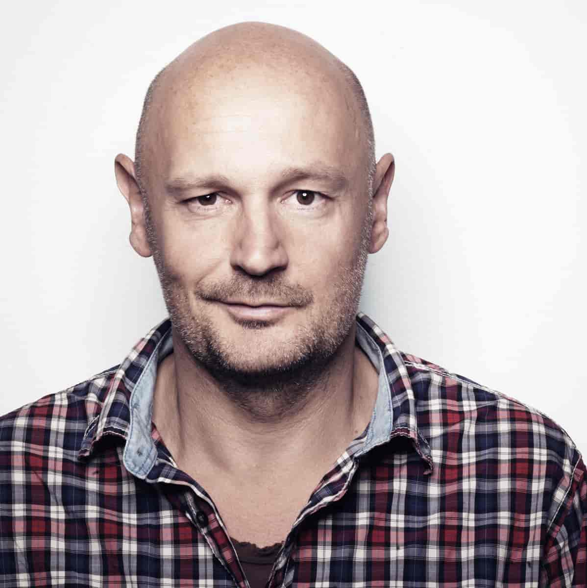 Erlend Loe; Trondheim,Norveç doğumlu Norveçli  senarist, yazar